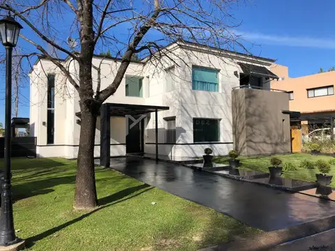 Santa Catalina, Villanueva 100