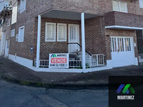 Casa en venta c/ cochera en Gualeguaychú
