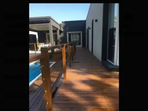 Casa en Venta en Barrio Cerrado Costa Esmeralda, USD 326.000