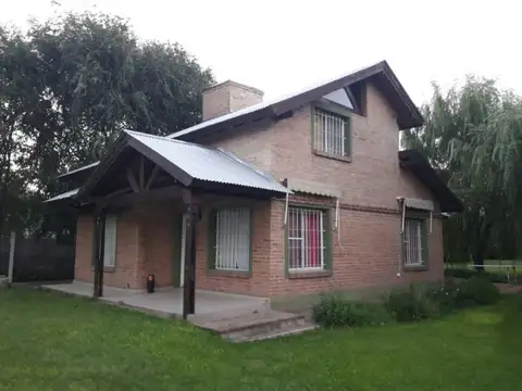 Casa exc.  de 2 o 3 dorm. gran terreno. Anisacate - Cba.