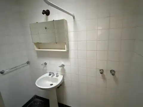 Depto Tipo Casa en Alquiler en La Plata, $ 650.000