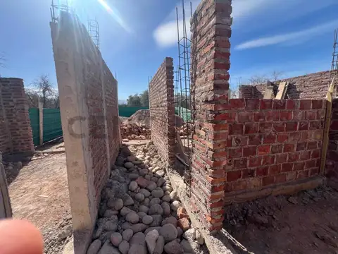 Century21Lopez Vende Casa a Estrenar en Barrio Solares de Olivos