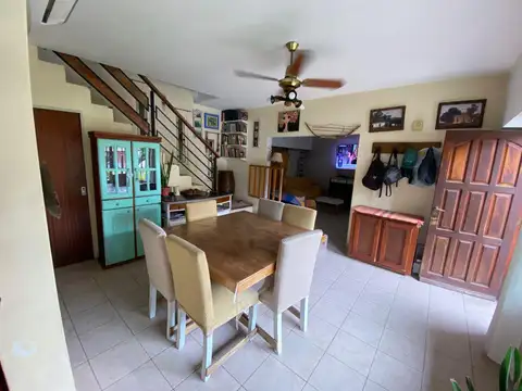 Casa 4 ambientes con 3 baños