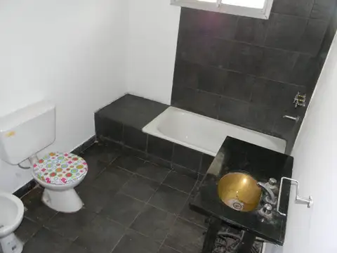 Departamento en Alquiler con 1 cocheras
