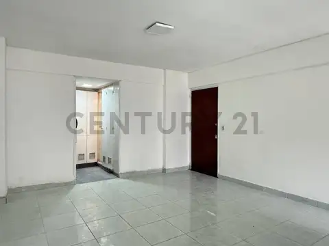 Oficina 2 ambientes con 1 baño