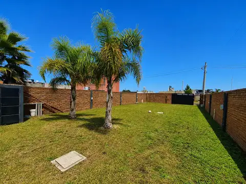 Casa 5 ambientes con 1 baño