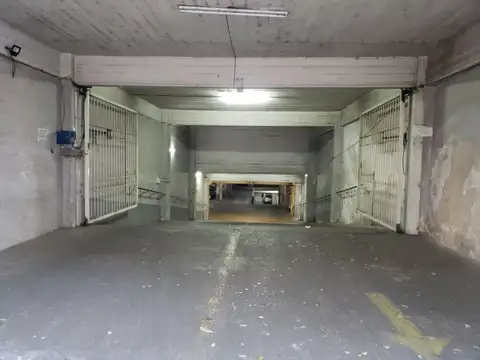 DORREGO 600 COCHERA EN VENTA
