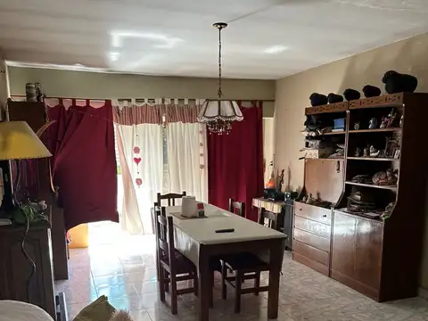 Depto Tipo Casa en Venta de 5 dormitorios