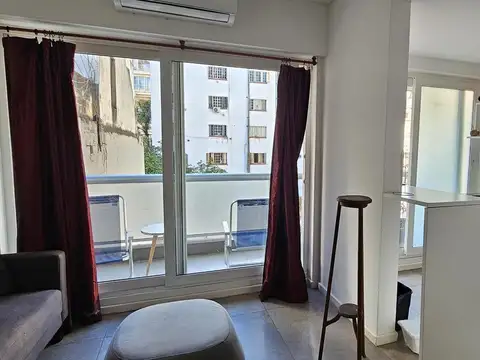 Quirno Costa 1200 piso 3ro - Contrafrente - Monoambiente.