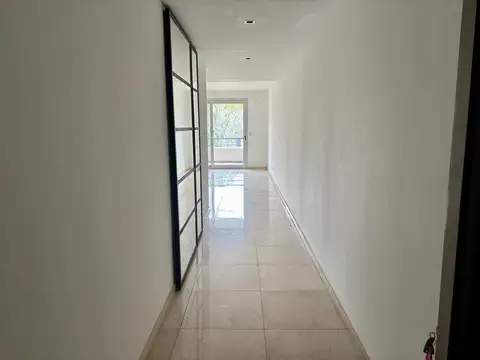 Edificio Cristaline. Los Crisantemos  al 300 (2)