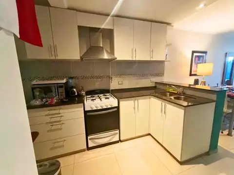Casa 2 ambientes con 2 baños