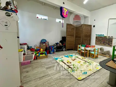 Casa en Venta con 1 cochera