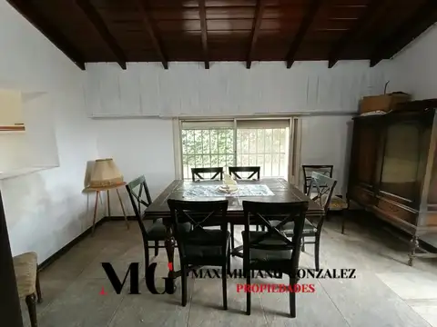 Casa 6 ambientes con 4 baños
