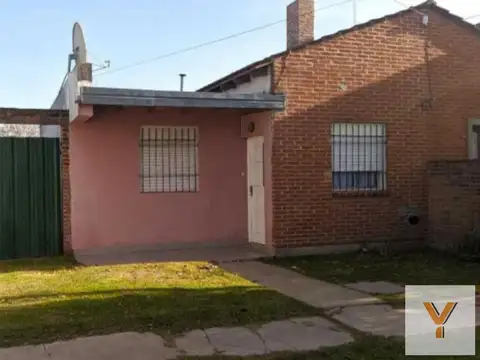 Casa venta - 2 dormitorios 1 baño - 324mts2 totales - Las Flores