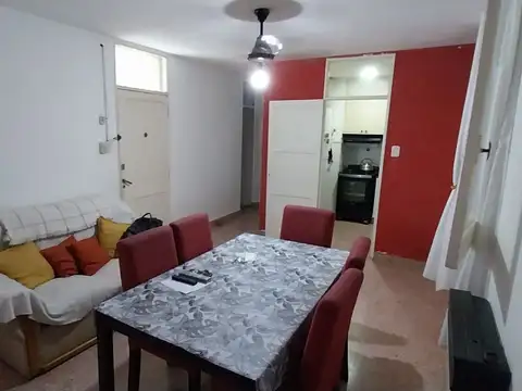 Casa 5 ambientes con 1 baño
