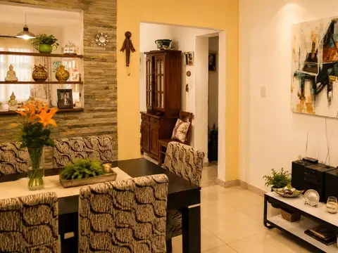 Casa 7 ambientes con 3 baños