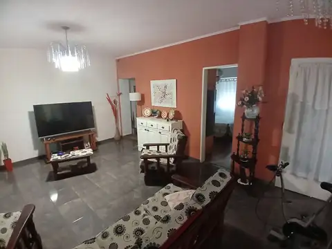 Casa en Venta en Caseros, USD 82.000