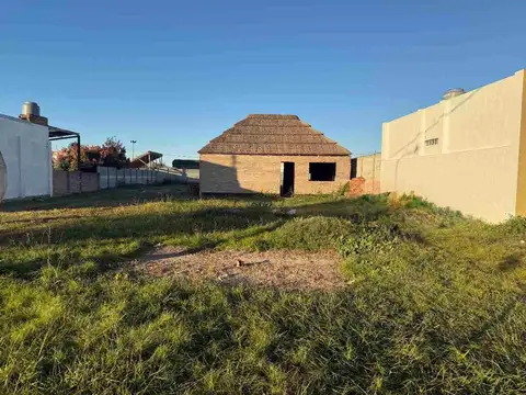 VENTA / CASA / EN CONSTRUCCIÓN