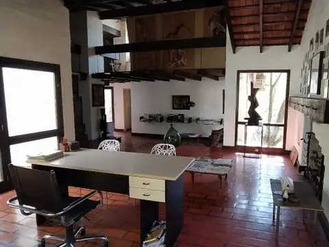 Casa 7 ambientes con 3 baños