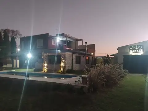 calle Comodoro Rivadavia 2900 entre san marcos y San Ignacio, la Lonja