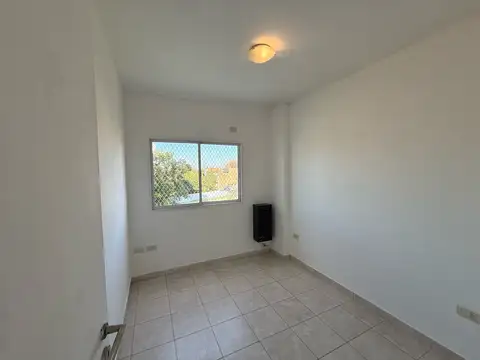 Departamento en Alquiler en Villa Talleres, $ 500.000