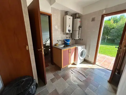 MULTI- FAMILIAR  EN VENTA CON PISCINA   LAS GAVIOTAS