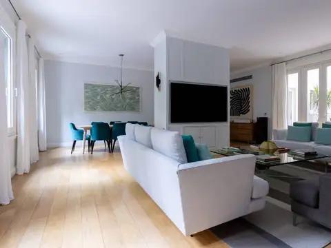 Casa en Venta en Barrio Parque, USD 3.600.000