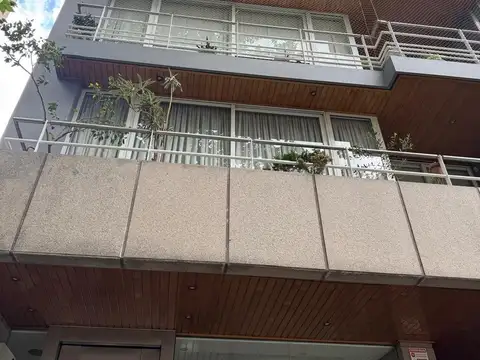 General Bartolomé Mitre 200