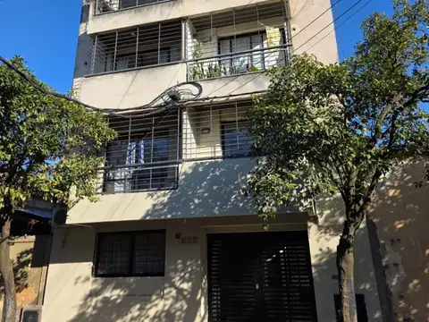 MONOAMBIENTE EN VENTA - PJE. GRIMAU Y GALVEZ 800 - ALT. AV. ROCA  1000