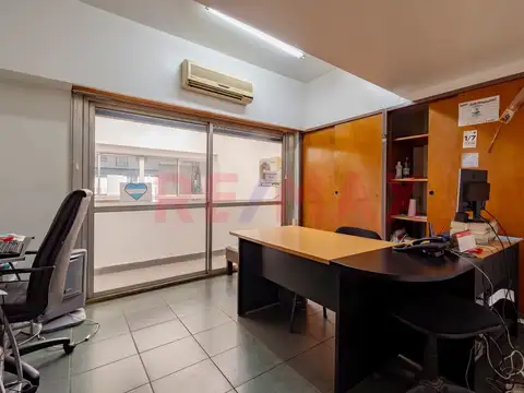 VENTA TRIPLEX  9 AMBIENTES CON TERRAZA - FINANCIA