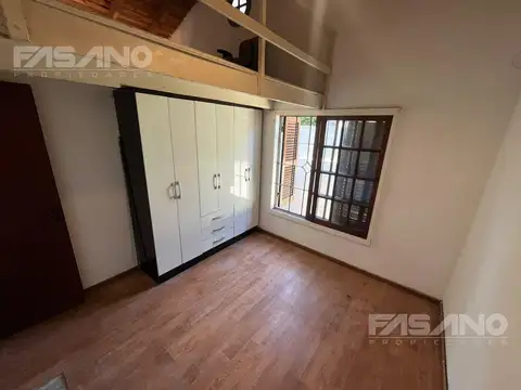 Casa 5 ambientes con 2 baños