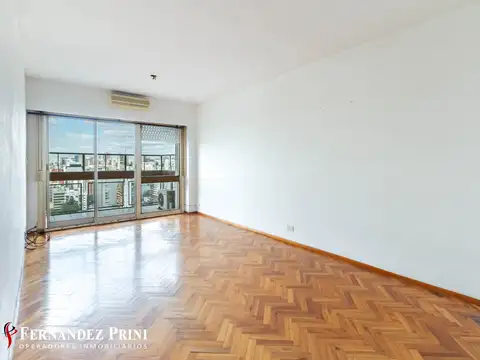 Departamento 3 ambientes con balcón en piso 20, vista abierta