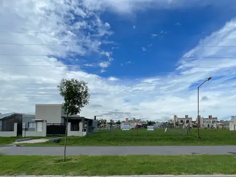 Terreno en Venta en Funes, USD 55.000