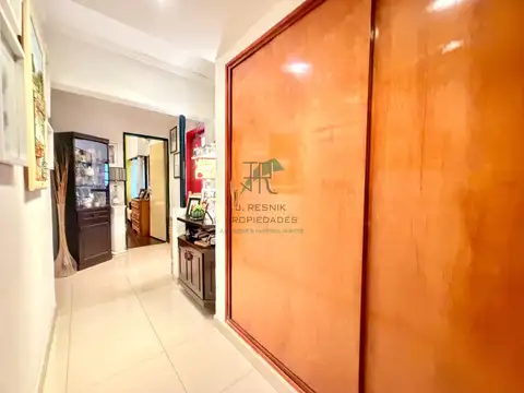 EXCELENTE CASA TIPO CHALET CON PILETA