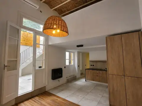 Casa Pasillo NO PH 2 Dorm + Comodín Rodríguez y Montevideo