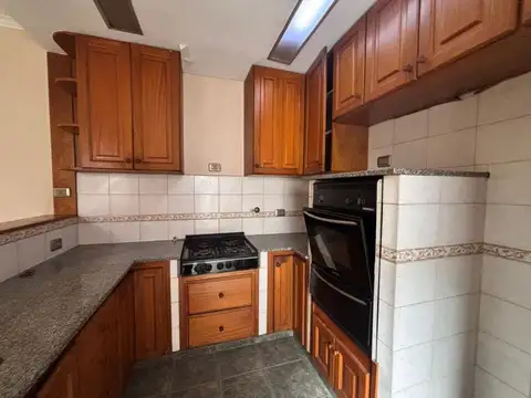 Casa 6 ambientes con 1 baño