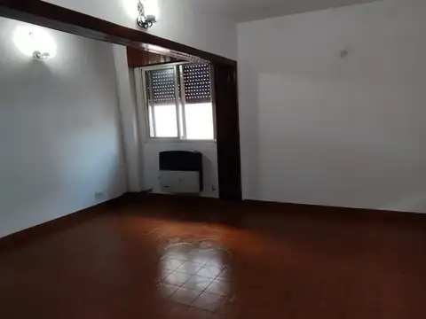 BARRIO MALVINAS, DEPARTAMENTO PA DE 3 AM EXCELENTE