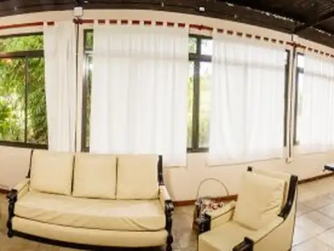 Complejo turistico El Zorzal - cabañas, pileta, amplio parque, en excelente zona