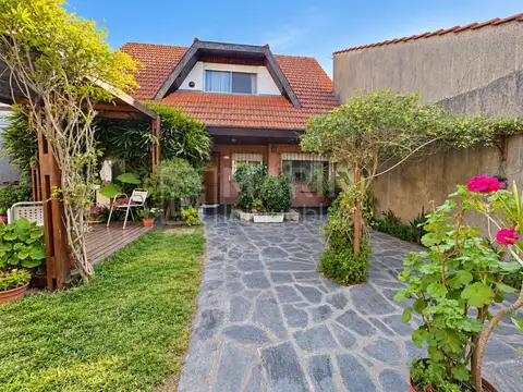 Casa en Venta en Martínez, USD 260.000