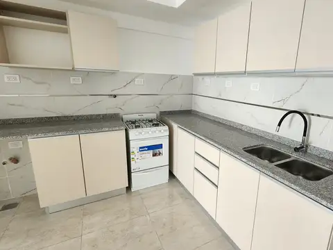 Departamento con patio amplio en venta en General Paz