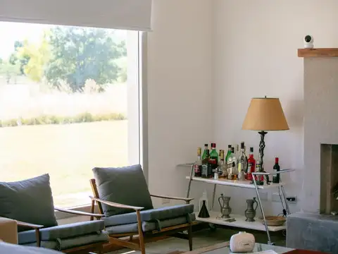 Venta de Chacra con Excelente  Casa  principal mas vivienda  de Huespedes  equipadas