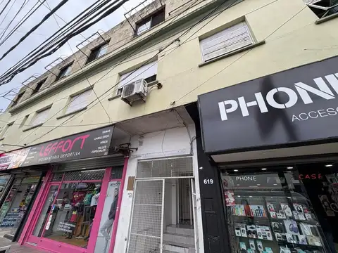 Oficina/Departamento/, tres ambientes, en venta. Merlo.