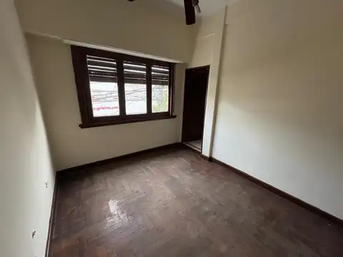 Oficina 4 ambientes con 2 baños