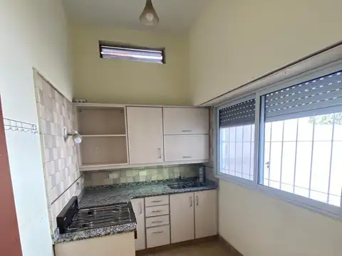 Depto Tipo Casa en Alquiler de 2 ambientes