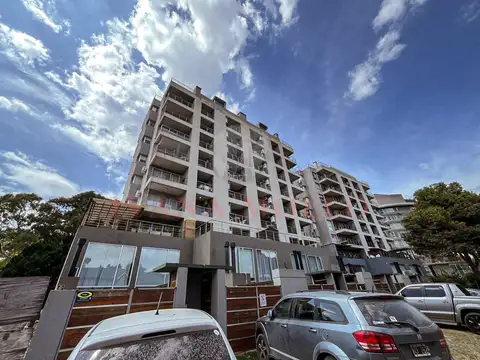 DEPARTAMENTO (007 TII) EN VENTA EN PINAMAR CON PATIO PROPIO Y PARRILLA