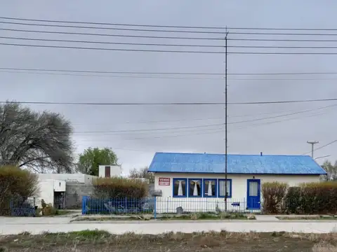 VENTA CASA 3 AMBIENTES EN PICO TRUNCADO, BARRIO YPF