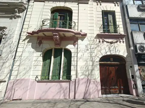 Avenida 13  e/  49 y 50
