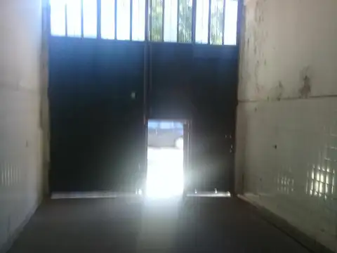 Galpon en Alquiler 50  mts Fondo