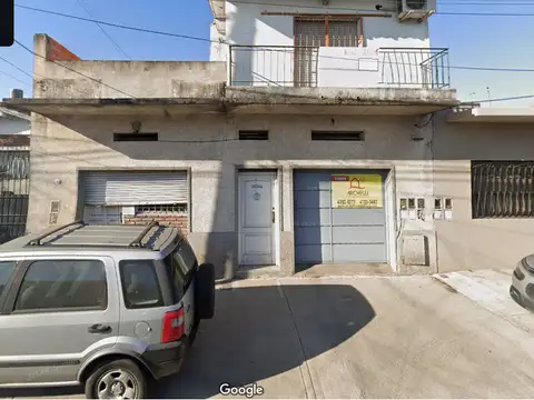 ph al medio con jardin patio cochera