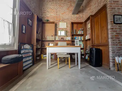 CASA EN VENTA EN BARRIO ALAMO ALTO CON CINCO DORMITORIOS - MAROTO PROPIEDADES